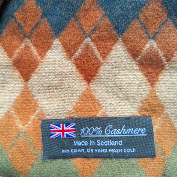 100% cashmere scarf from Scotland - Picture 3 of 3